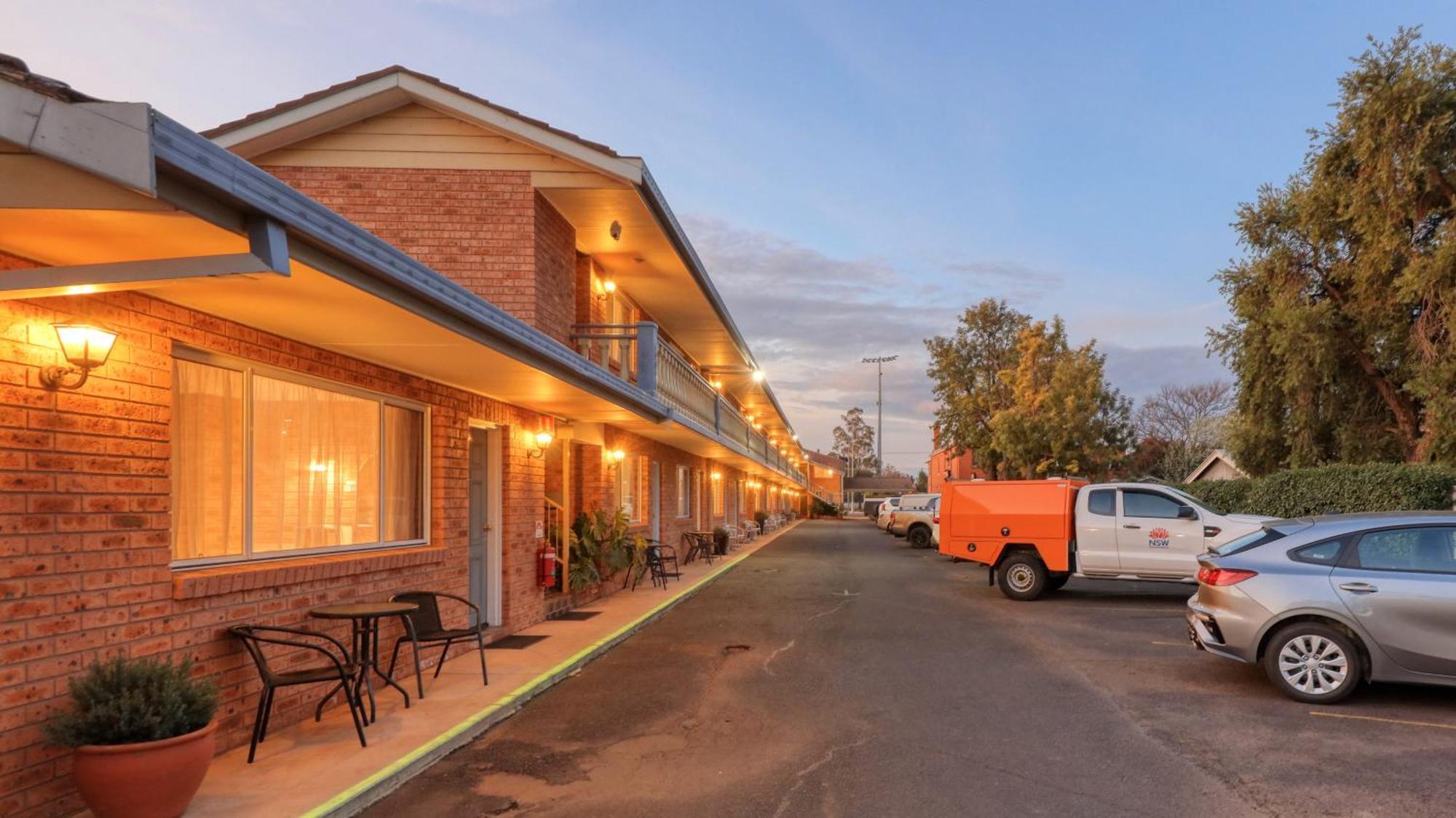 Blue Diamond Motor Inn Dubbo Kültér fotó