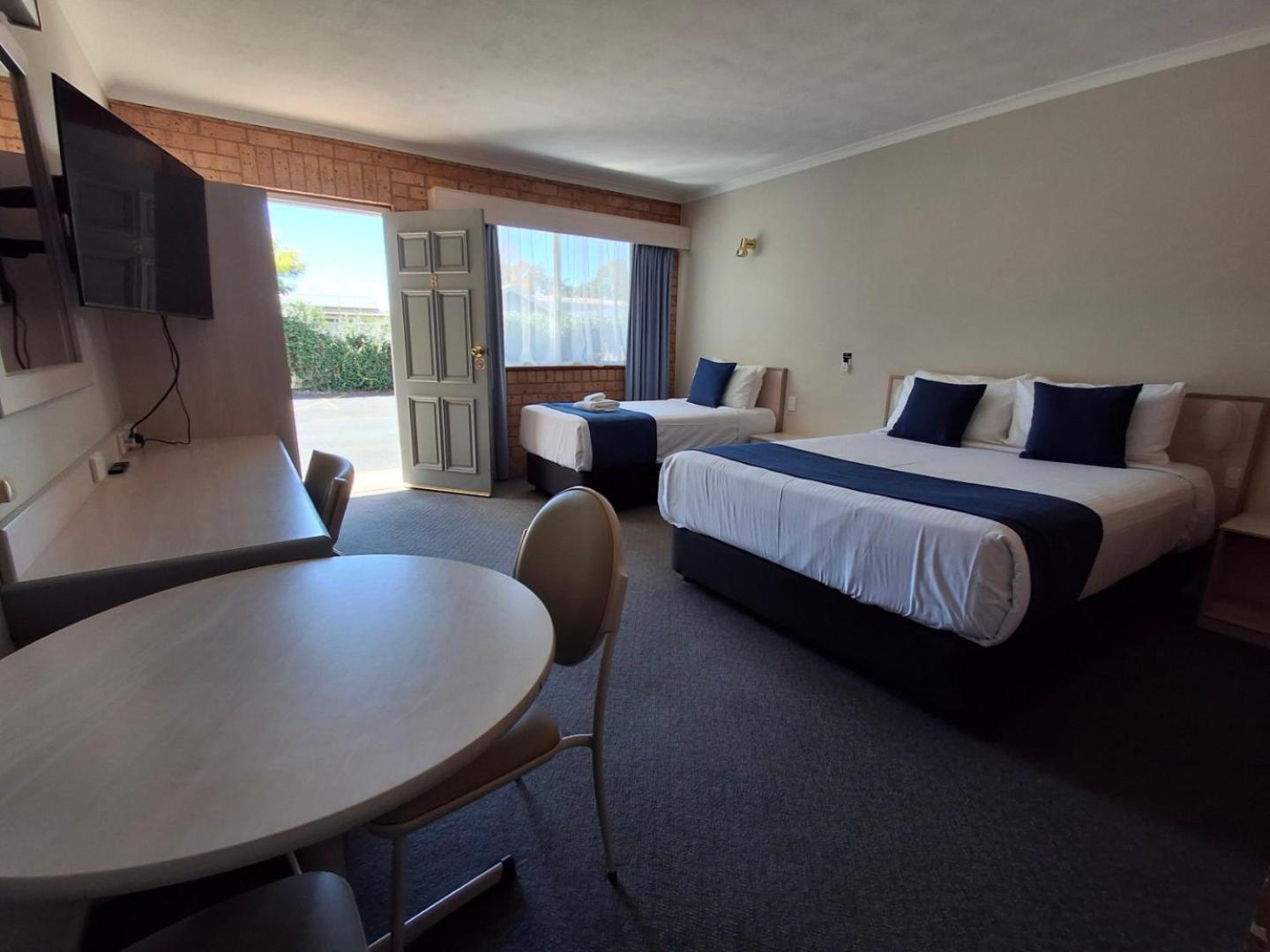 Blue Diamond Motor Inn Dubbo Kültér fotó