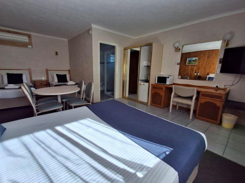 Blue Diamond Motor Inn Dubbo Kültér fotó