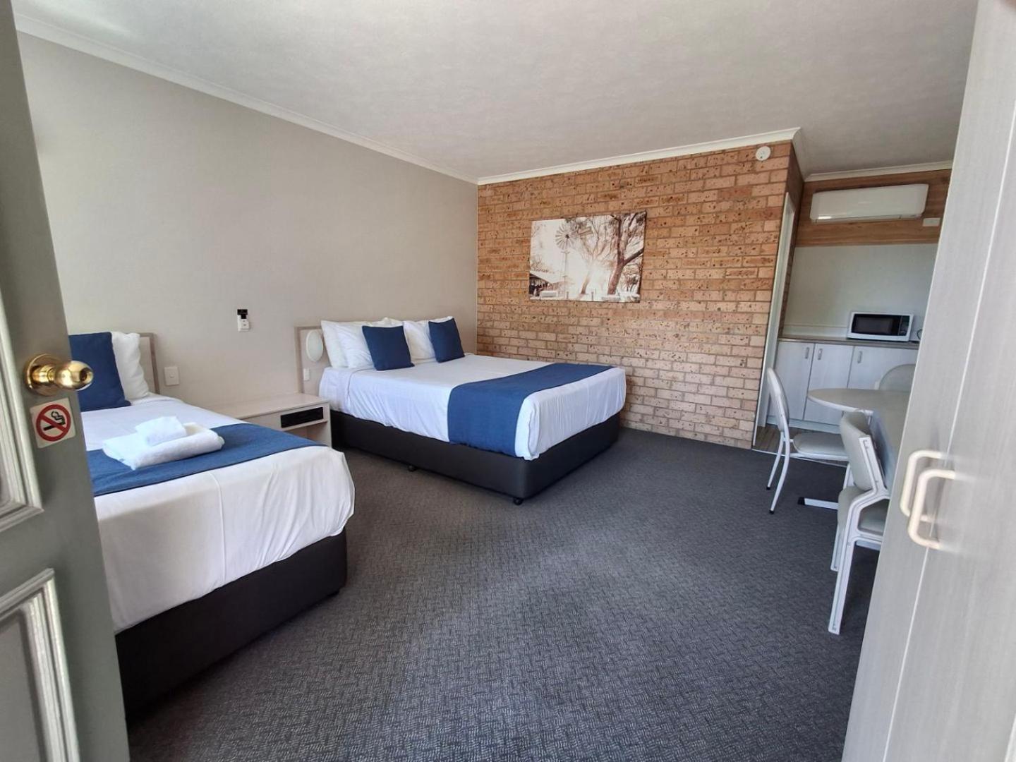 Blue Diamond Motor Inn Dubbo Kültér fotó