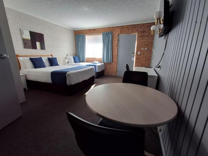 Blue Diamond Motor Inn Dubbo Kültér fotó