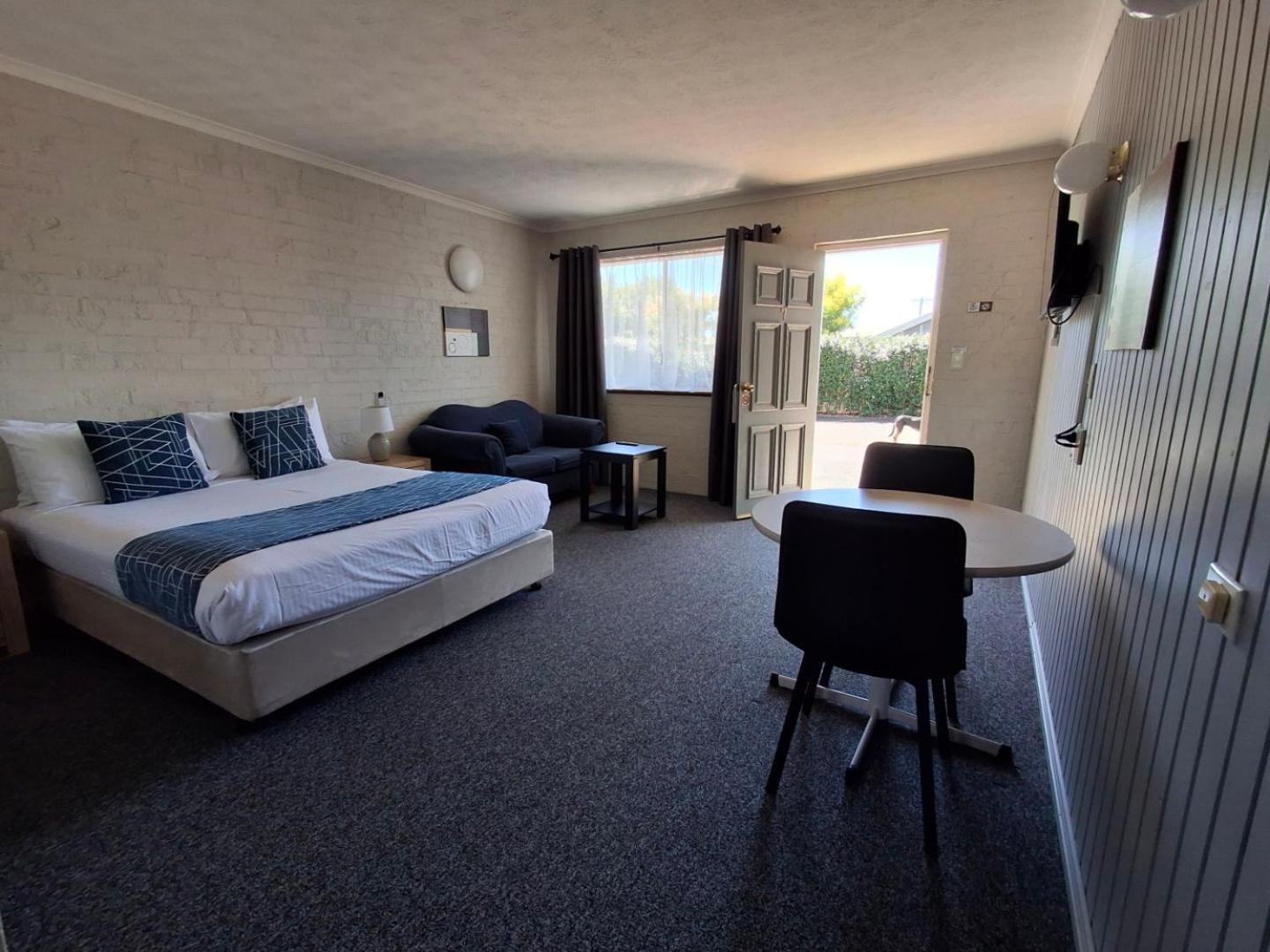 Blue Diamond Motor Inn Dubbo Kültér fotó