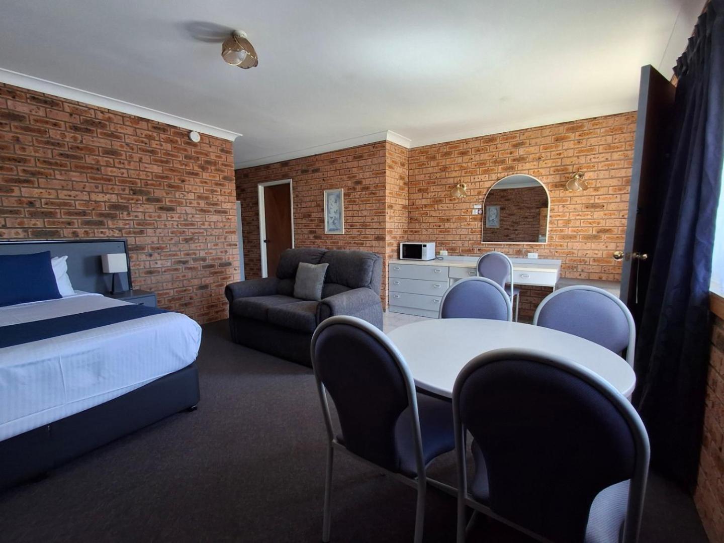 Blue Diamond Motor Inn Dubbo Kültér fotó